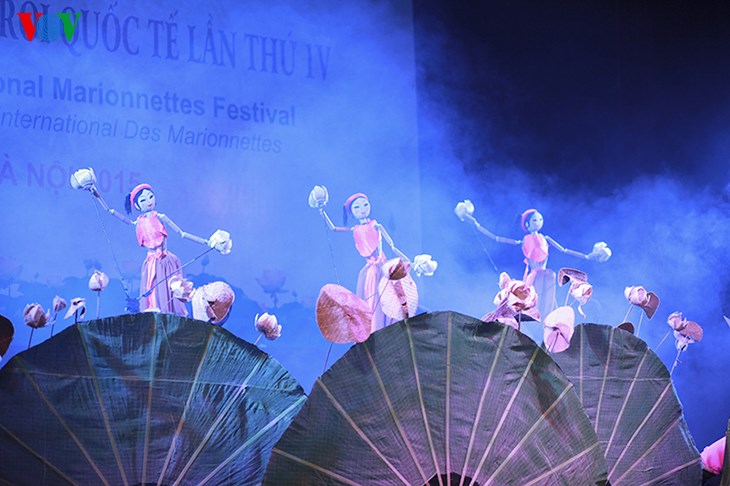 เฟสติวัลการแสดงหุ่นกระบอกนานาชาติฮานอย 2015- ศูนย์รวมวัฒนธรรมโลก